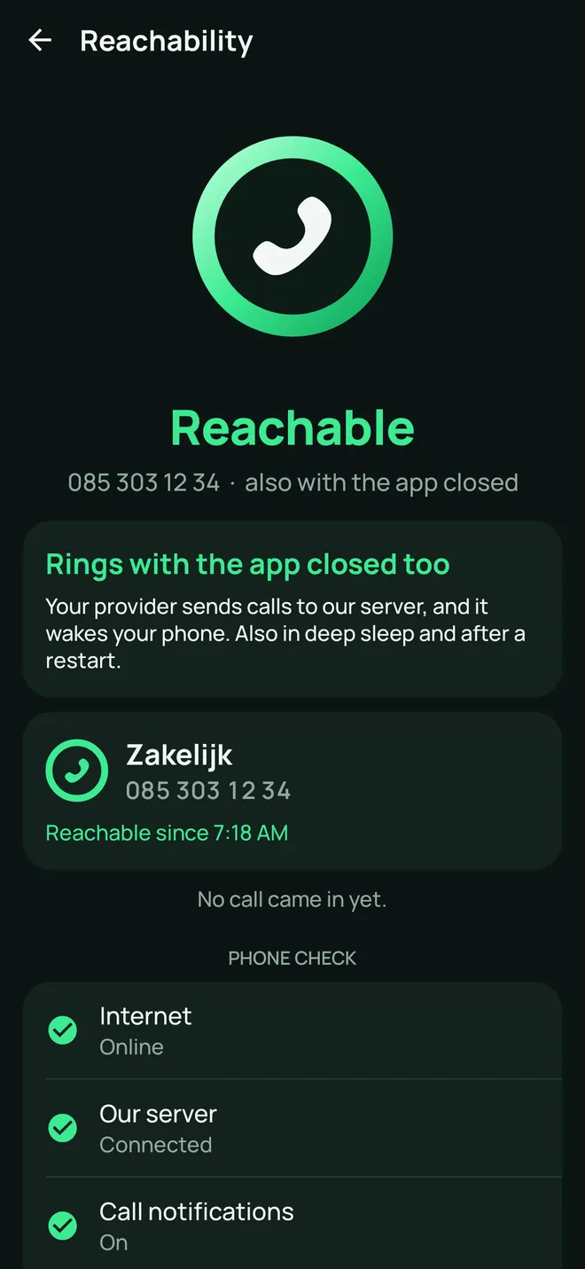 The Reachability screen: a green ring around the handset, the word Reachable and the line Rings with the app closed too.